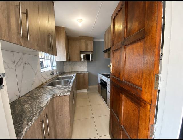 31 BEDROOM HOUSE FOR SALE IN VANDERBIJLPARK SE 7